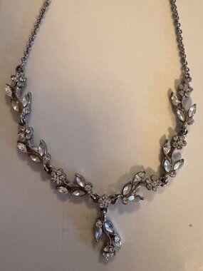 Silver Crystal Floral Statement Necklace – Elegant & Sparkly